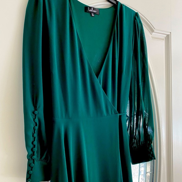 Lulus Dresses & Skirts - Emerald Green Wrap Dress